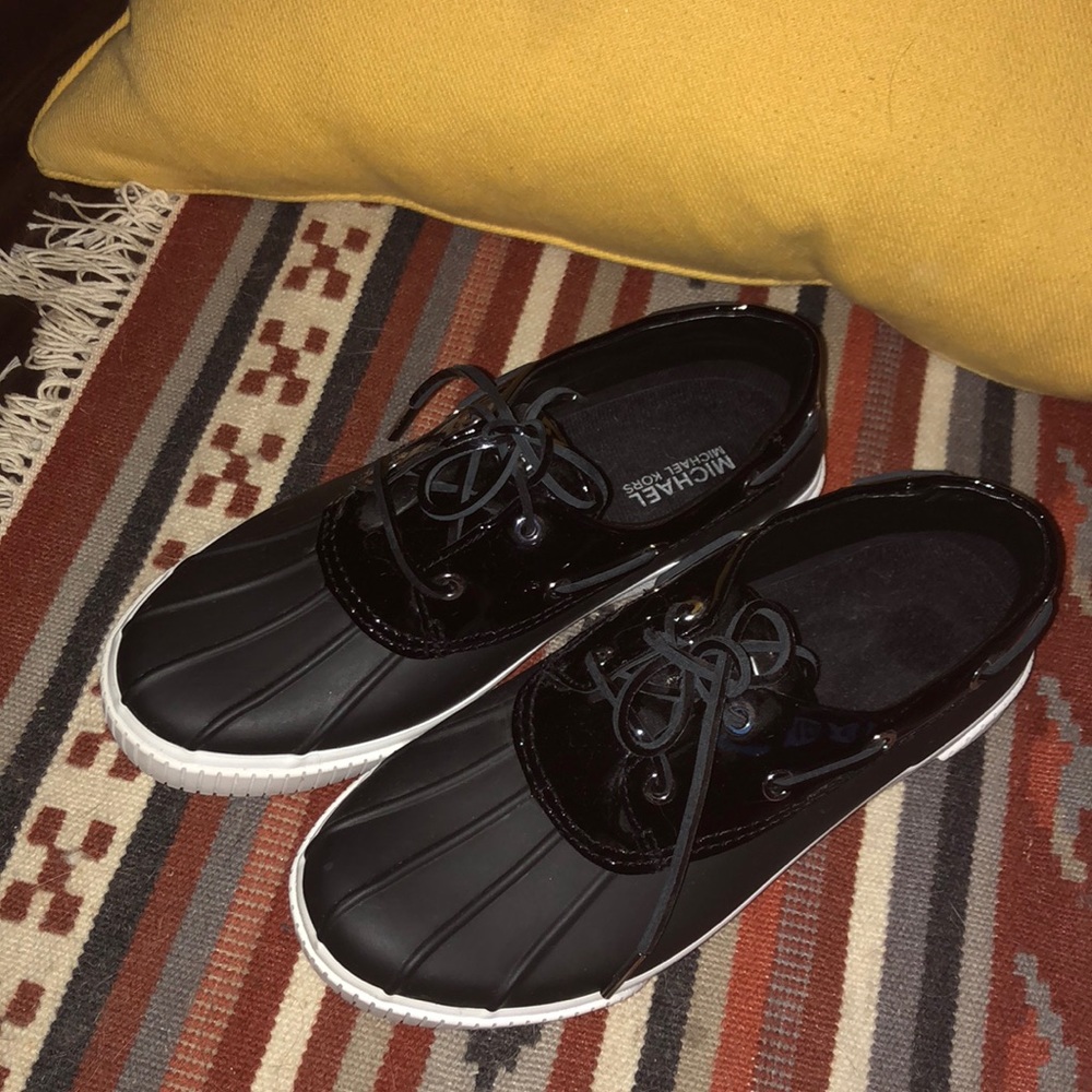 Michael Kors waterproofs shoes in black